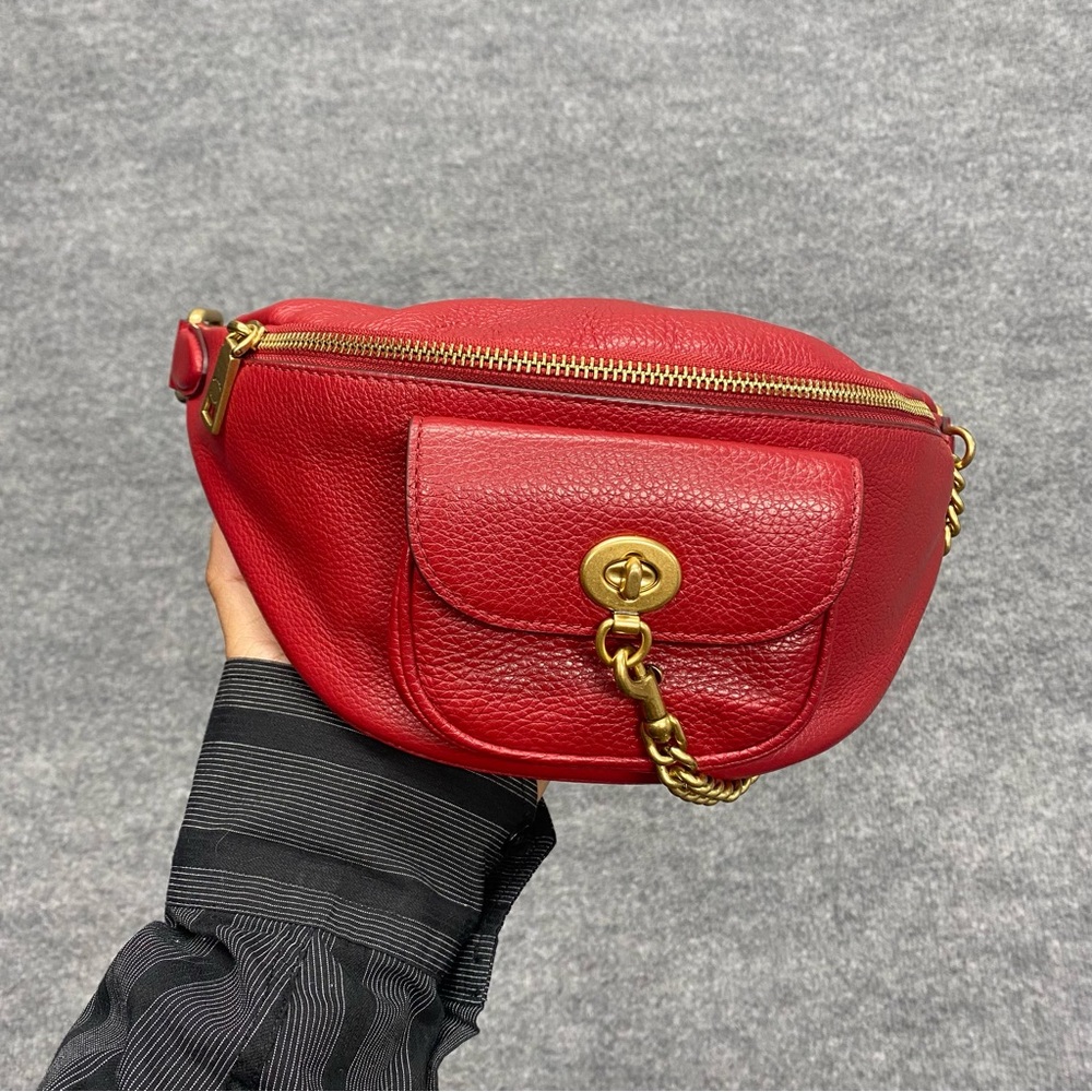 Coach X Jennifer Lopez Belt Bag Fanny Pack Red Leather Gold Chain Bag Charm Tag